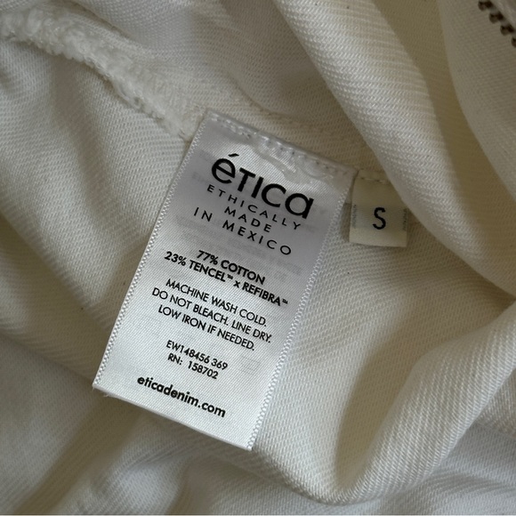 White jumpsuit - Picture 15 of 15